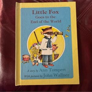 Little Fox Goes to the End of the World
A story by Ann Tompert & John Wallner